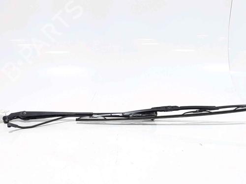 Used Front windshield wiper arm TOYOTA AYGO (_B1_) 1.0 (KGB10_, KGB10R) (68 hp) 25202796