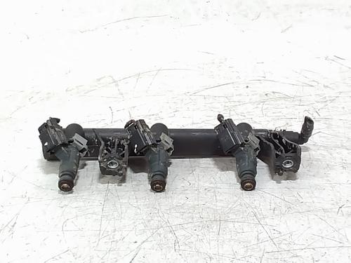 Used Injection rail Injection rail CITROËN C3 III (SX) 1.2 PureTech 82 (83 hp) 40201982 40201982