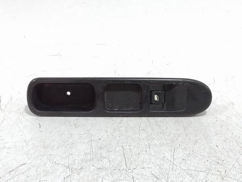 Used Right front window switch Right front window switch PEUGEOT 207 (WA_, WC_) 1.6 HDi (90 hp) 32847631 32847631