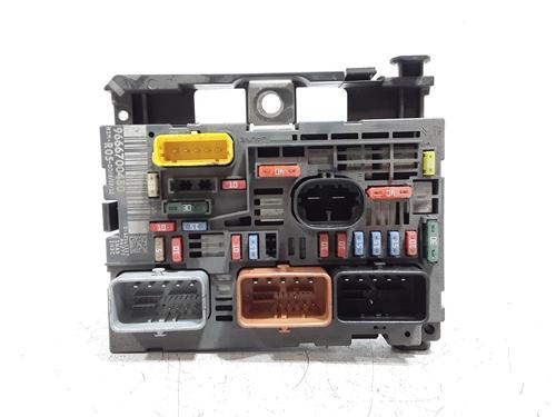 Used Fuse box Fuse box CITROËN C4 I (LC_) 1.6 HDi (90 hp) 33221152 33221152