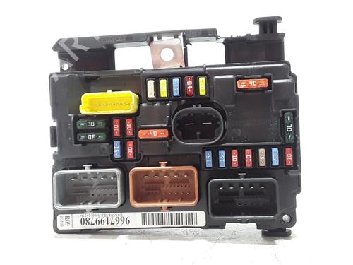 Used Fuse box CITROËN C3 II (SC_) 1.6 HDi 90 (90 hp) 30530444