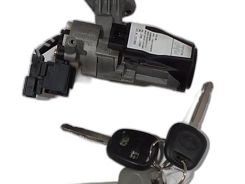 Used Ignition barrel TOYOTA YARIS (_P1_) 1.0 (SCP10_, SCP10R) (65 hp) 27372675