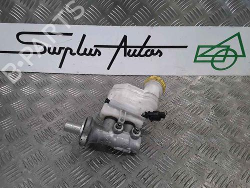 Used Brake master cylinder FIAT 500 (312_) 1.2 (312AXA1A) (69 hp) 25164102