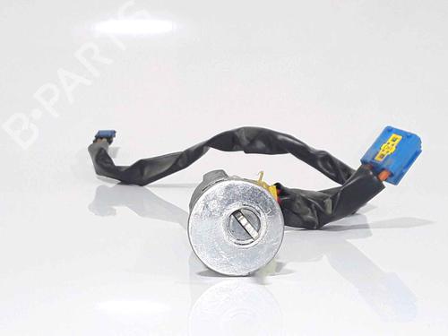 Used Ignition barrel PEUGEOT 206 Hatchback (2A/C) 1.4 i (75 hp) 25174558