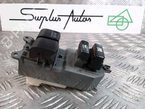 Used Switch TOYOTA YARIS (_P9_) 1.4 D-4D (NLP90_, NLP90R) (90 hp) 25185310