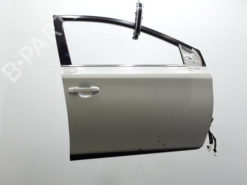right-front-door-toyota-auris-_e18_-2012-2013-2014-2015-2016-2017-2018-2019-33710633 main image