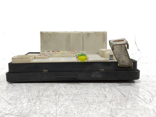 Used Fuse box Fuse box 38939483 38939483