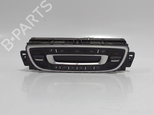 climate-control-renault-megane-iii-hatchback-bz01_-b3_-2008-33892260 main image