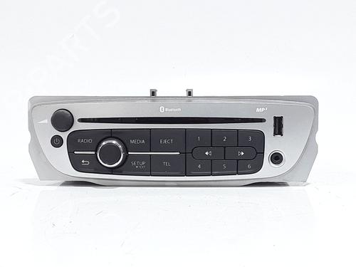 radio-renault-megane-iii-hatchback-bz01_-b3_-2008-34572125 main image