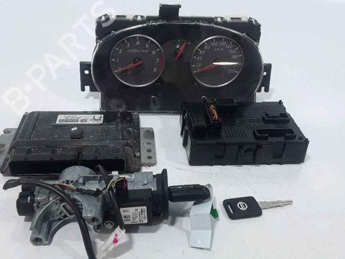 Used Engine control unit (ECU) NISSAN MICRA III (K12) 1.2 16V (65 hp) 25195409