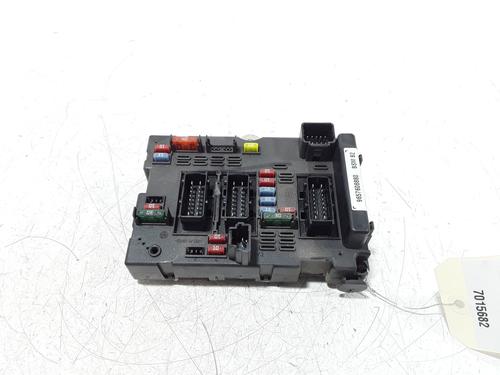 Used Fuse box PEUGEOT 206 Hatchback (2A/C) 1.4 i (75 hp) 25180562