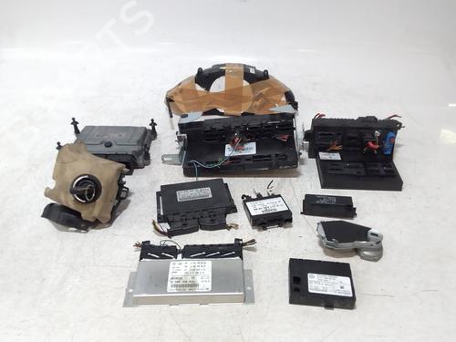Used Electronic module Electronic module MERCEDES-BENZ CLS (C219) CLS 350 (219.356) (272 hp) 33917736 33917736