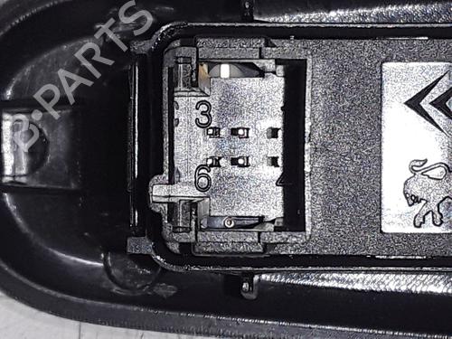Right rear window switch PEUGEOT 3008 II SUV (MC_, MR_, MJ_, M4_) 1.6 THP 165 (M45GYW, M45GZW, M45GYV) | BP28330684I28