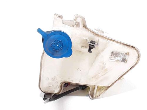 Used Windscreen washer tank TOYOTA YARIS (_P9_) 1.4 D-4D (NLP90_, NLP90R) (90 hp) 25201828