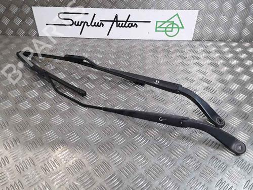 Used Front windshield wiper arm RENAULT MEGANE II (BM0/1_, CM0/1_) 1.5 dCi (BM1F, CM1F) (86 hp) 25202376