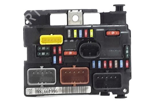 Used Fuse box Fuse box 38627035 38627035