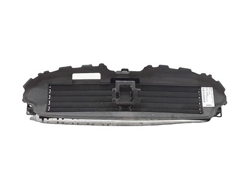 Used Grille MERCEDES-BENZ GLA (H247) GLA 200 d (247.712) (150 hp) 32660897