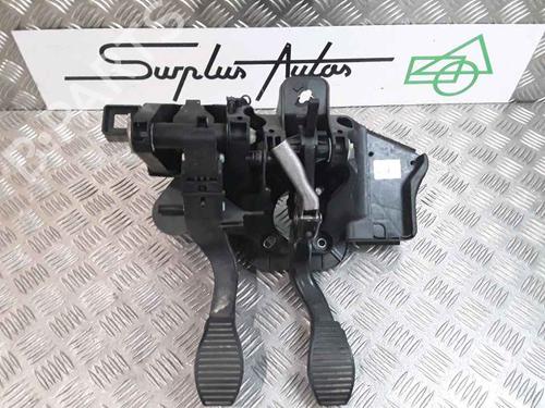 Used Pedal FIAT 500L (351_, 352_) 1.6 D Multijet (199LYE1B) (120 hp) 25190375