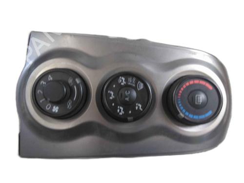 Commande Chauffage TOYOTA YARIS (_P9_) 1.0 VVT-i (KSP90_, KSP90R) (69 hp) 25170353