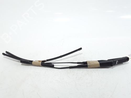 Used Front windshield wiper arm AUDI A1 (8X1, 8XK) 1.6 TDI (105 hp) 25202831