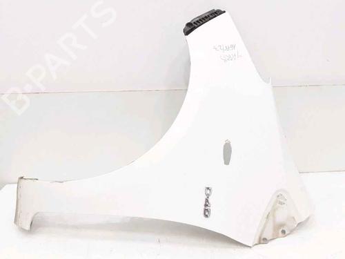 Used Left front fenders TOYOTA YARIS (_P9_) 1.4 D-4D (NLP90_, NLP90R) (90 hp) 25181906