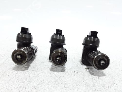 Inyector VW POLO IV (9N_, 9A_) 1.4 TDI (70 hp) 30824403