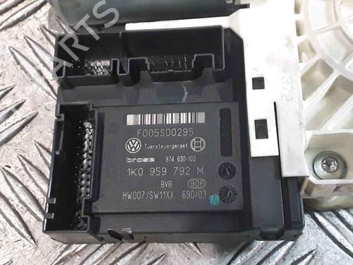 Front right window mechanism SEAT LEON (1P1) 2.0 TDI 16V | BP25191009C23 