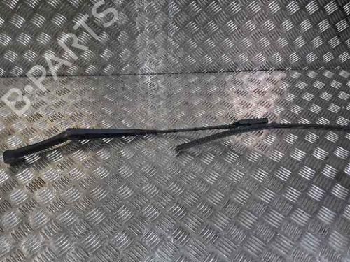 Used Front windshield wiper arm HYUNDAI i30 (FD) 1.6 CRDi (90 hp) 25202719