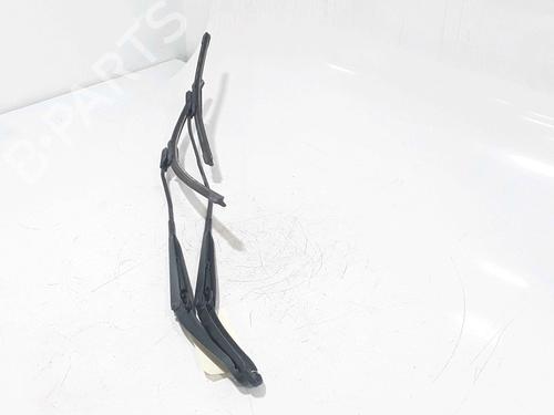 Used Front windshield wiper arm RENAULT MEGANE II Estate (KM0/1_) 1.5 dCi (KM1F) (86 hp) 25202468