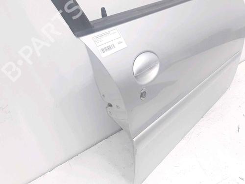 Right front door KIA SORENTO I (JC) 2.5 CRDi 4WD | BP25194025C3 