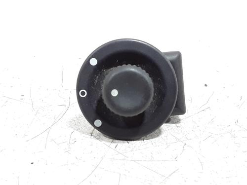 Comando specchietti Comando specchietti RENAULT CLIO II (BB_, CB_) 1.4 16V (B/CB0P, BB13) (98 hp) 33247239 33247239