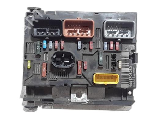Fuse box PEUGEOT 307 (3A/C) 1.6 HDi | BP30500856E1