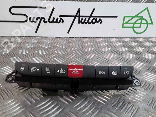Used Warning switch FIAT 500L (351_, 352_) 1.6 D Multijet (199LYE1B) (120 hp) 25167048