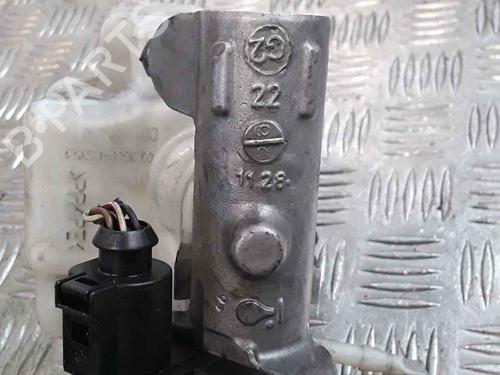 Brake master cylinder VW GOLF VI (5K1) 1.6 TDI | BP25165629M77 