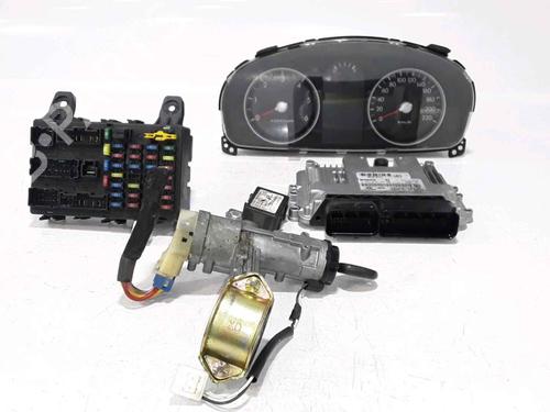 Used Engine control unit (ECU) HYUNDAI GETZ (TB) 1.5 CRDi (88 hp) 25195422