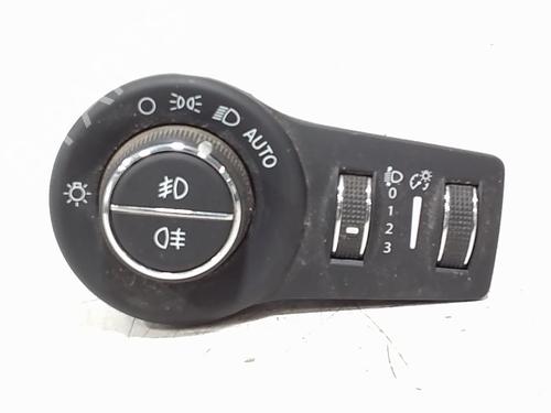 Used Headlight switch Headlight switch FIAT 500X (334_) 1.6 D Multijet (334AXA1B, 334AXA11) (120 hp) 39731642 39731642