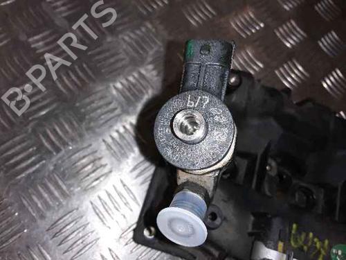 Used Injector KIA SPORTAGE III (SL) 1.7 CRDi (116 hp) 25181198