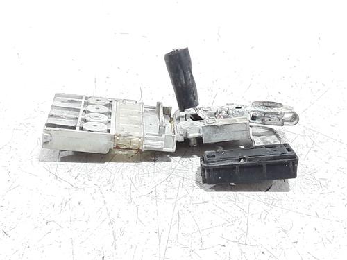 fuse-box-citroen-c4-aircross-2010-33458737 main image