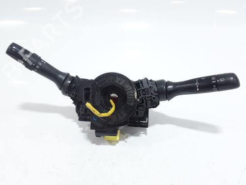 Used Headlight switch TOYOTA YARIS (_P9_) 1.4 D-4D (NLP90_, NLP90R) (90 hp) 26510423