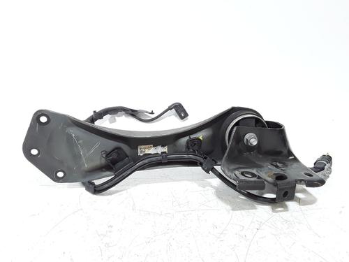 Venstre bagtil bærearm MERCEDES-BENZ GLA (H247) GLA 200 d (247.712) (150 hp) 31820334