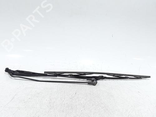 Used Front windshield wiper arm Front windshield wiper arm TOYOTA AYGO (_B1_) 1.0 (KGB10_, KGB10R) (68 hp) 33413661 33413661