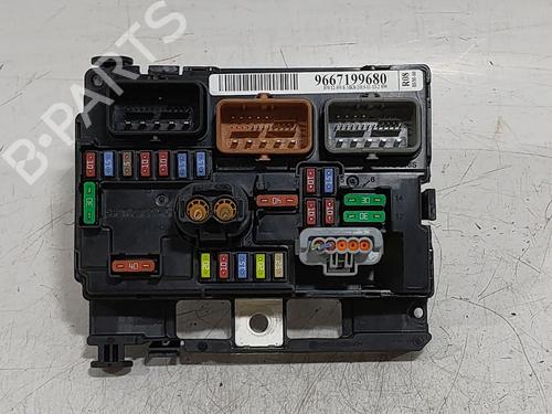 fuse-box-citroen-c3-ii-sc_-2009-39108977 main image