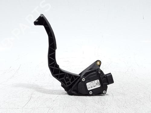 pedal-renault-clio-v-b7_-2019-33560964 main image