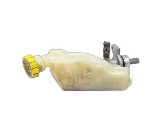 brake-master-cylinder-citroen-c2-jm_-2003-2004-2005-2006-2007-2008-2009-2010-2011-2012-2013-2014-2015-2016-2017-31178718 main image