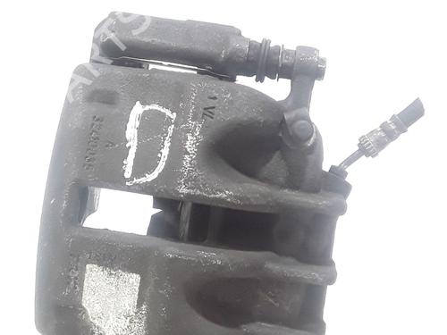 Used Right front brake caliper PEUGEOT EXPERT Van (VF3A_, VF3U_, VF3X_) 2.0 HDi 130 (128 hp) 31604567