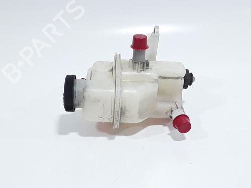 Used Expansion tank Expansion tank TOYOTA YARIS (_P13_) 1.5 Hybrid (NHP130_, NHP130) (101 hp) 33892255 33892255