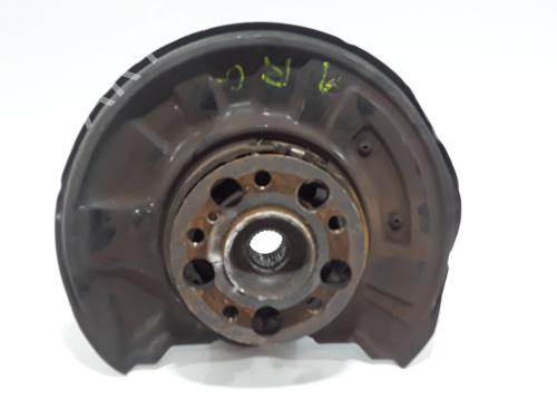Used Left rear steering knuckle MERCEDES-BENZ C-CLASS (W204) C 250 CDI (204.003) (204 hp) 26916464
