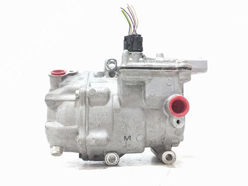 Used AC compressor AC compressor TOYOTA YARIS (_P13_) 1.5 Hybrid (NHP130_) (101 hp) 34528152 34528152