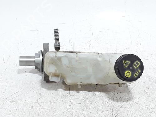 brake-master-cylinder-renault-megane-iv-grandtour-k9amn_-2016-32260457 main image