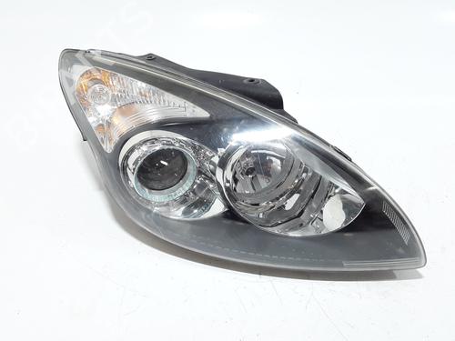 Used Right headlight HYUNDAI i30 (FD) 1.6 CRDi (90 hp) 25182376